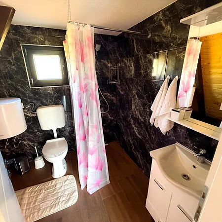 Grmec Lodge Podgradina